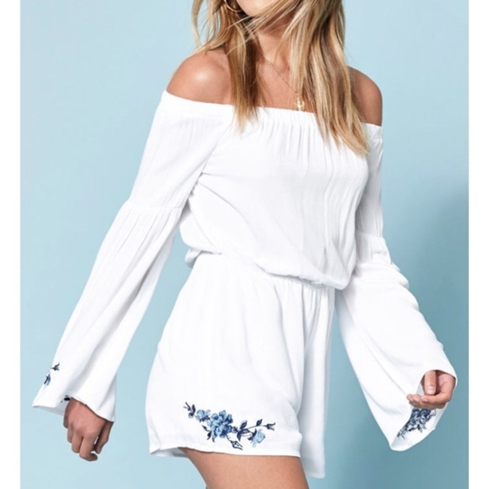 NWT lotte moss white floral romper